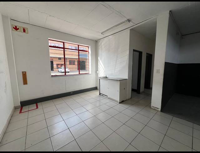 529M² WAREHOUSE TO LET IN STRIJDOMPARK